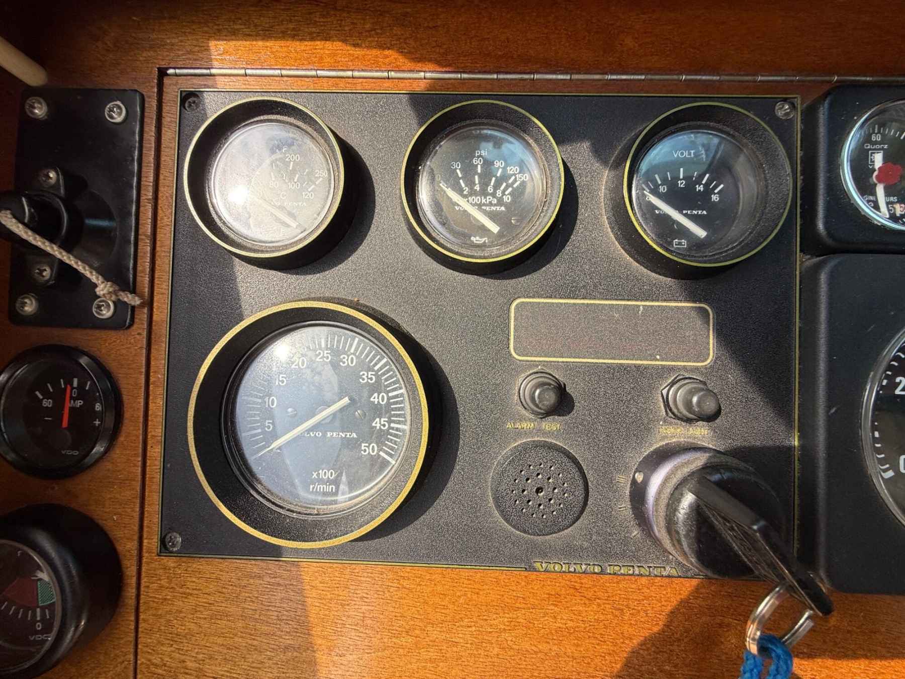Motorboot Linssen 32 SL