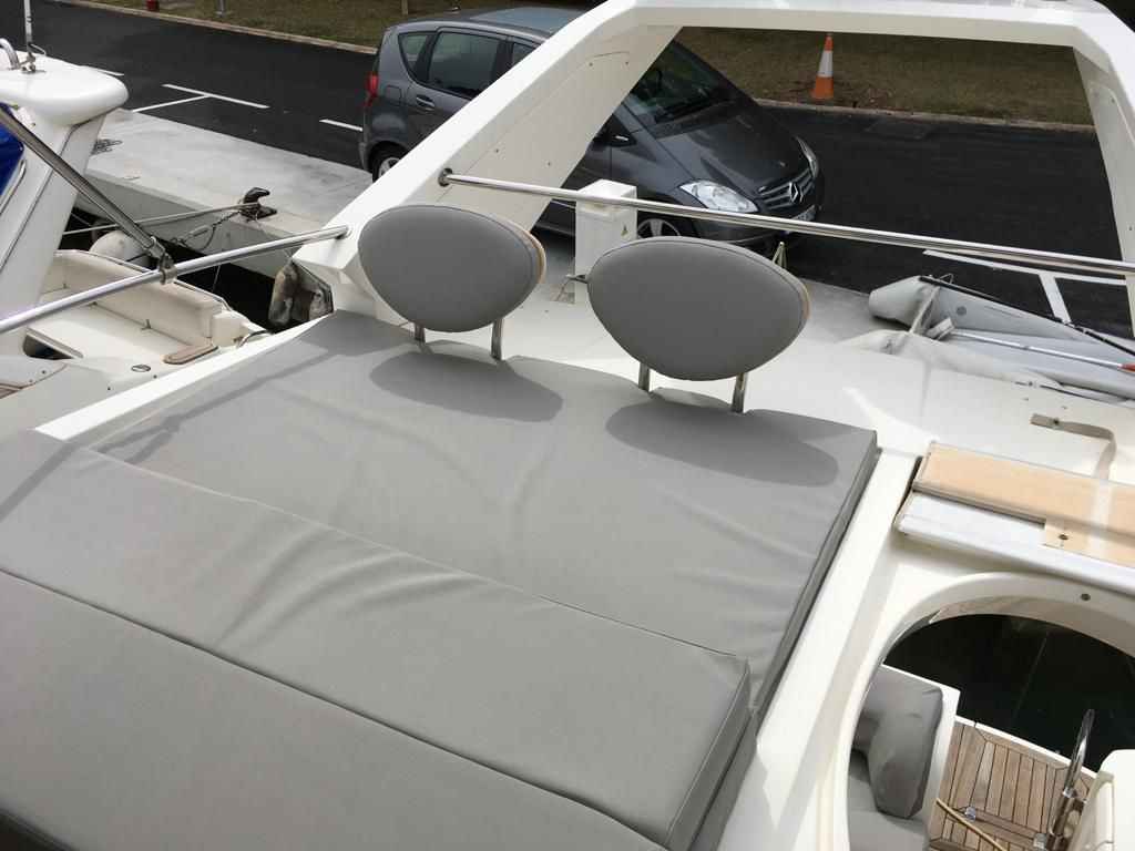 Motorboot Sealine F34 Flybridge