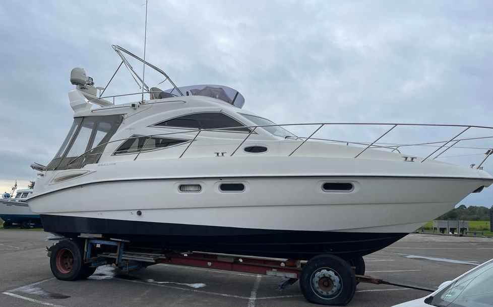Motorboot Sealine F34 Flybridge