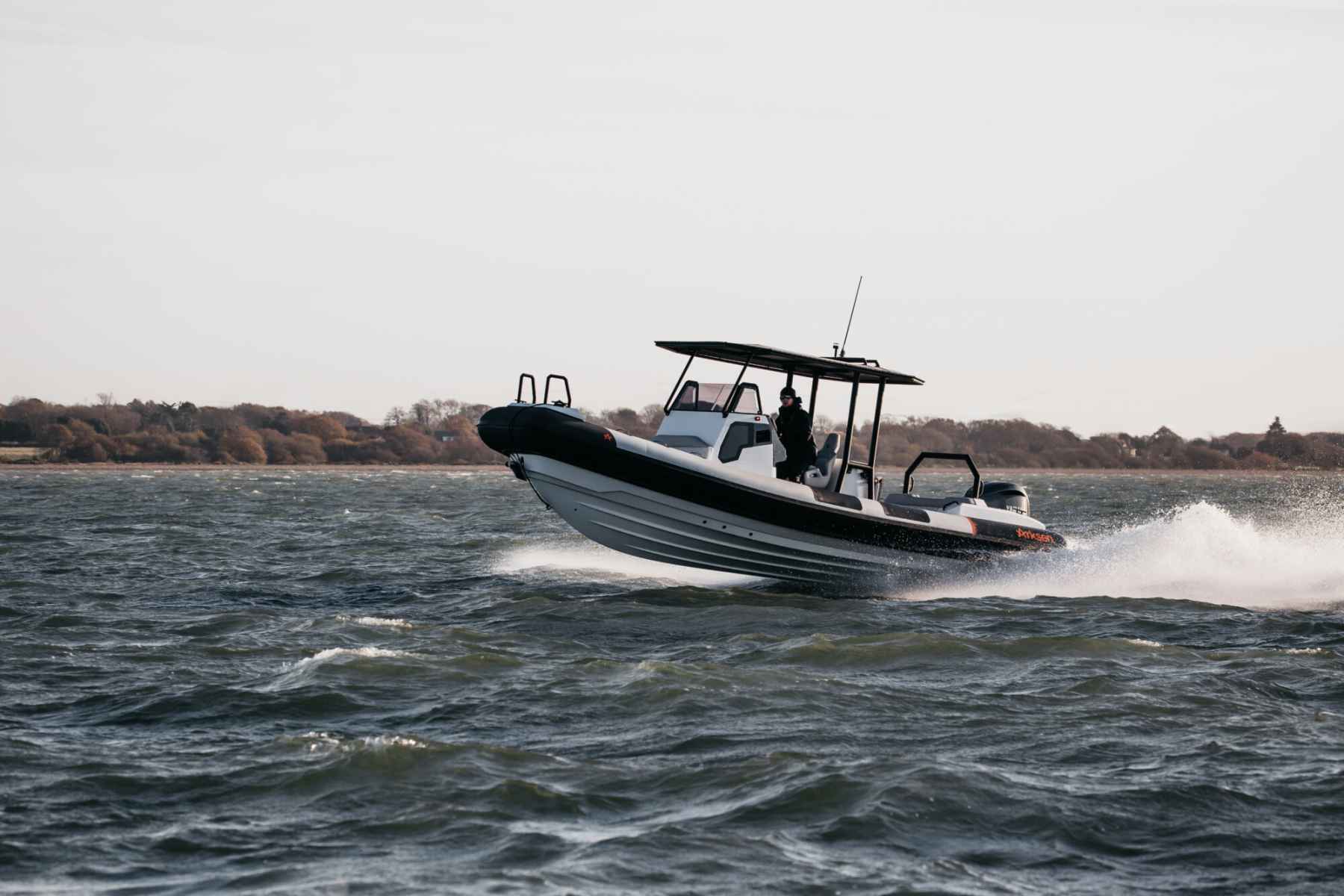 Motorboot Arksen 8
