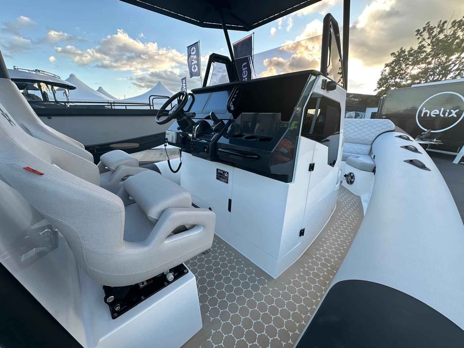 Motorboot Arksen 8