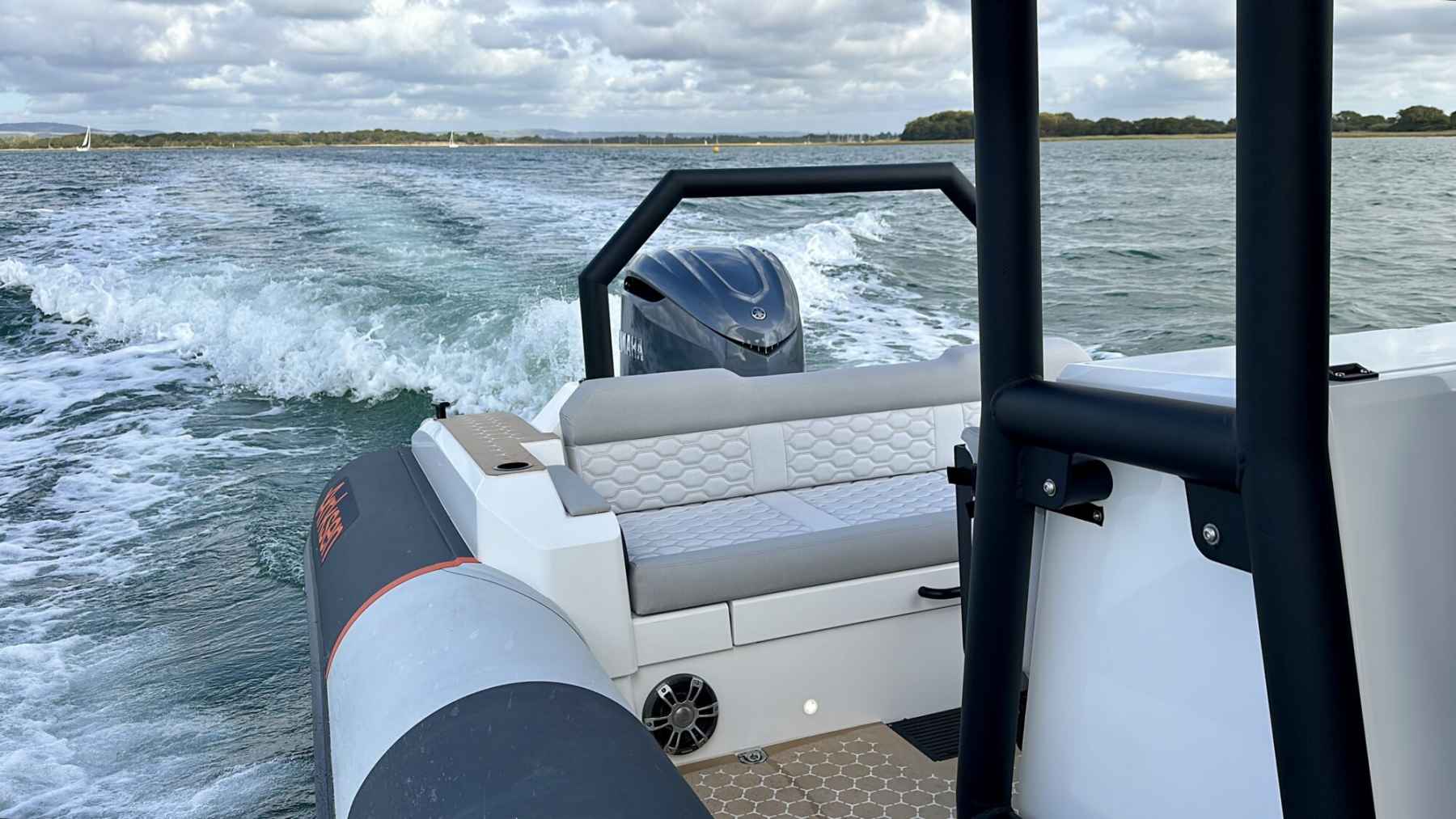 Motorboot Arksen 8