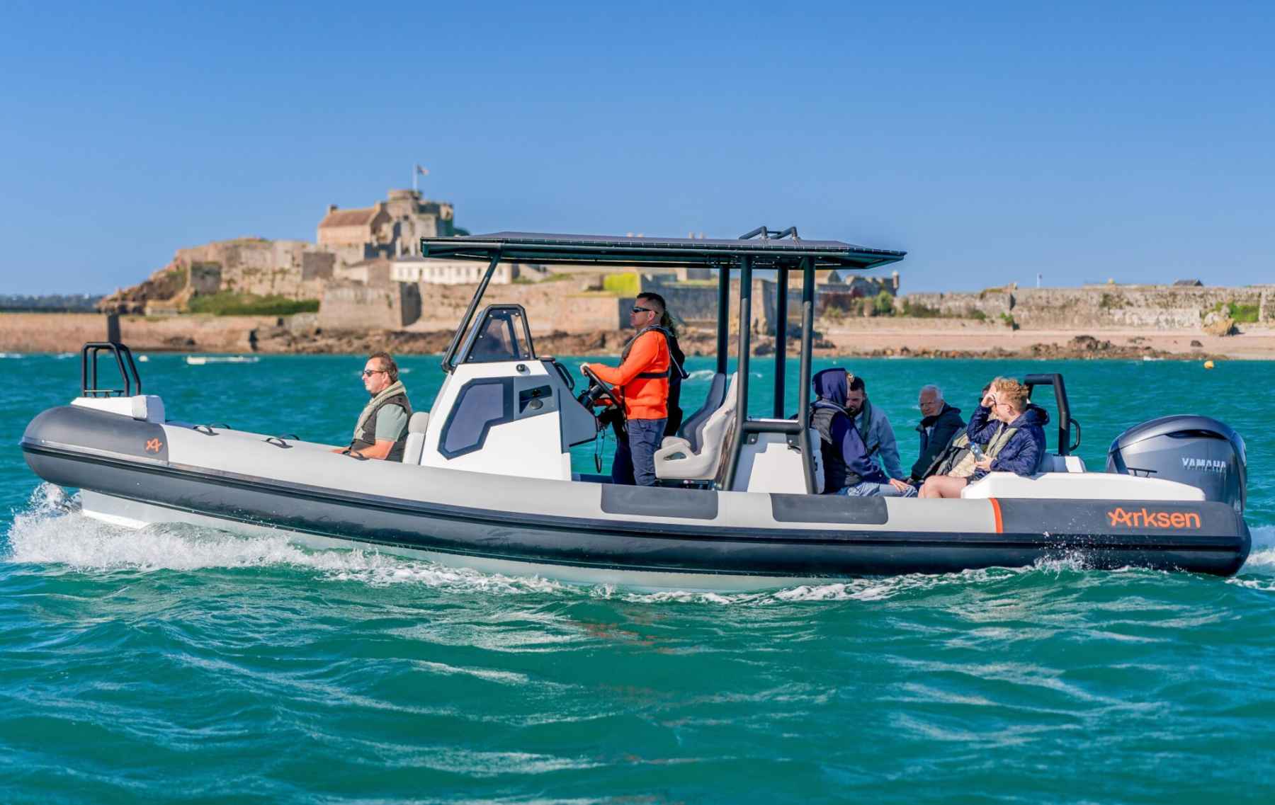 Motorboot Arksen 8