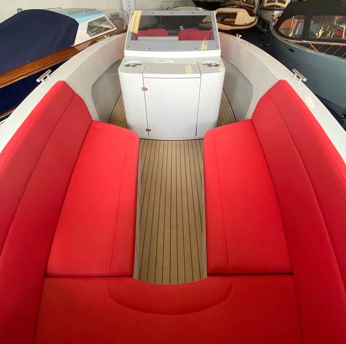Motorboot Salut 29 CC