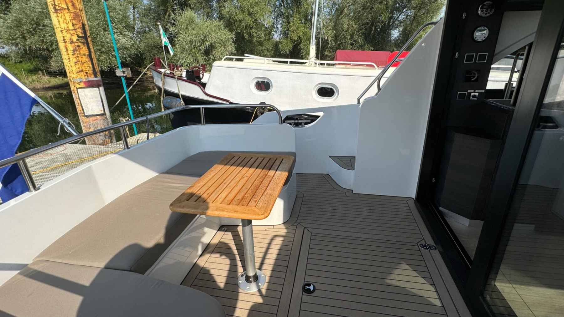 Motorboot Concordia 110 Sedan Paviljoen