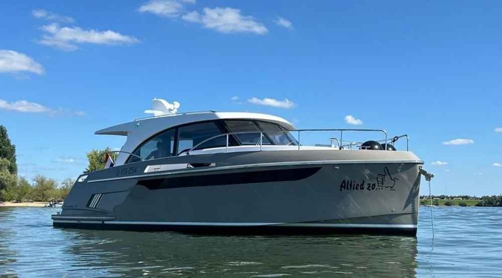 Motorboot Concordia 110 Sedan Paviljoen