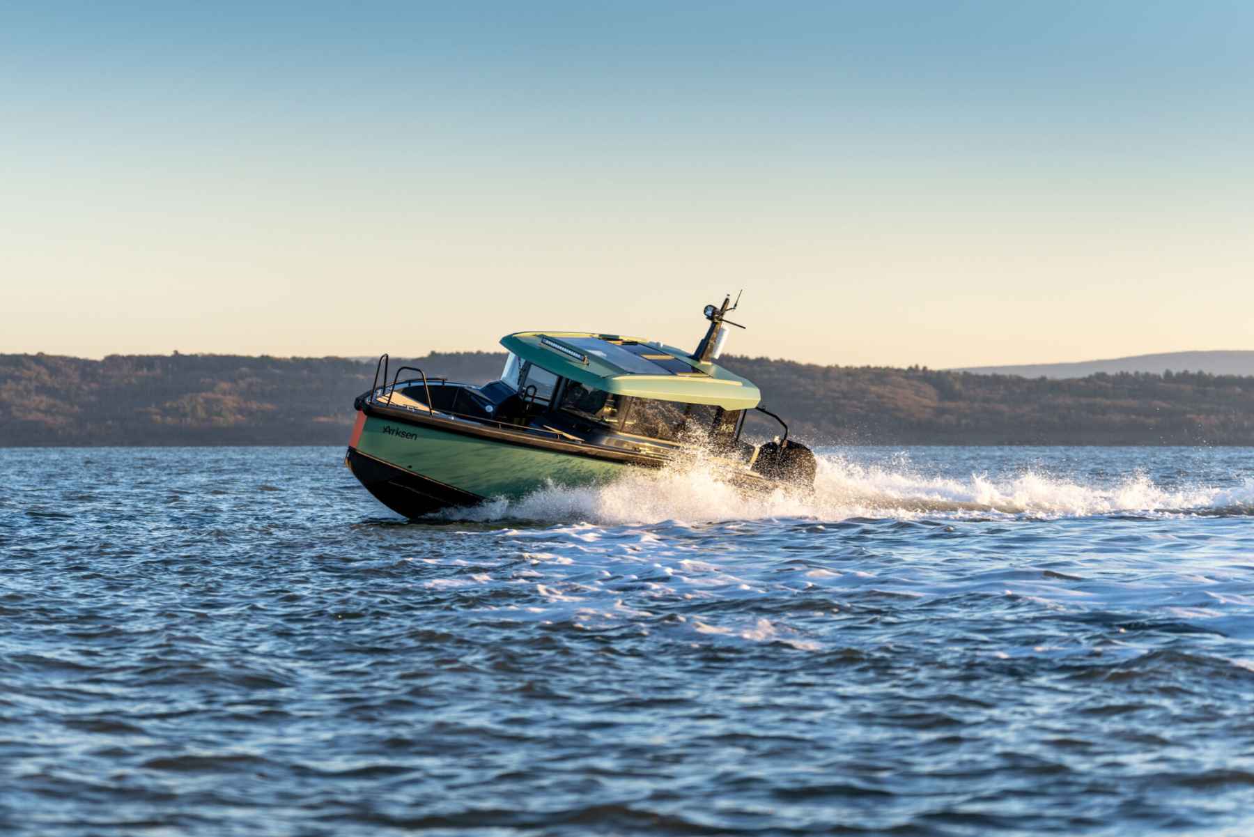 Motorboot Arksen 28