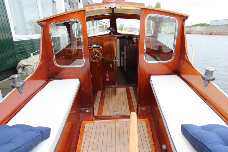 Motorboot Super Favorite Motorsailor 9.20 OK