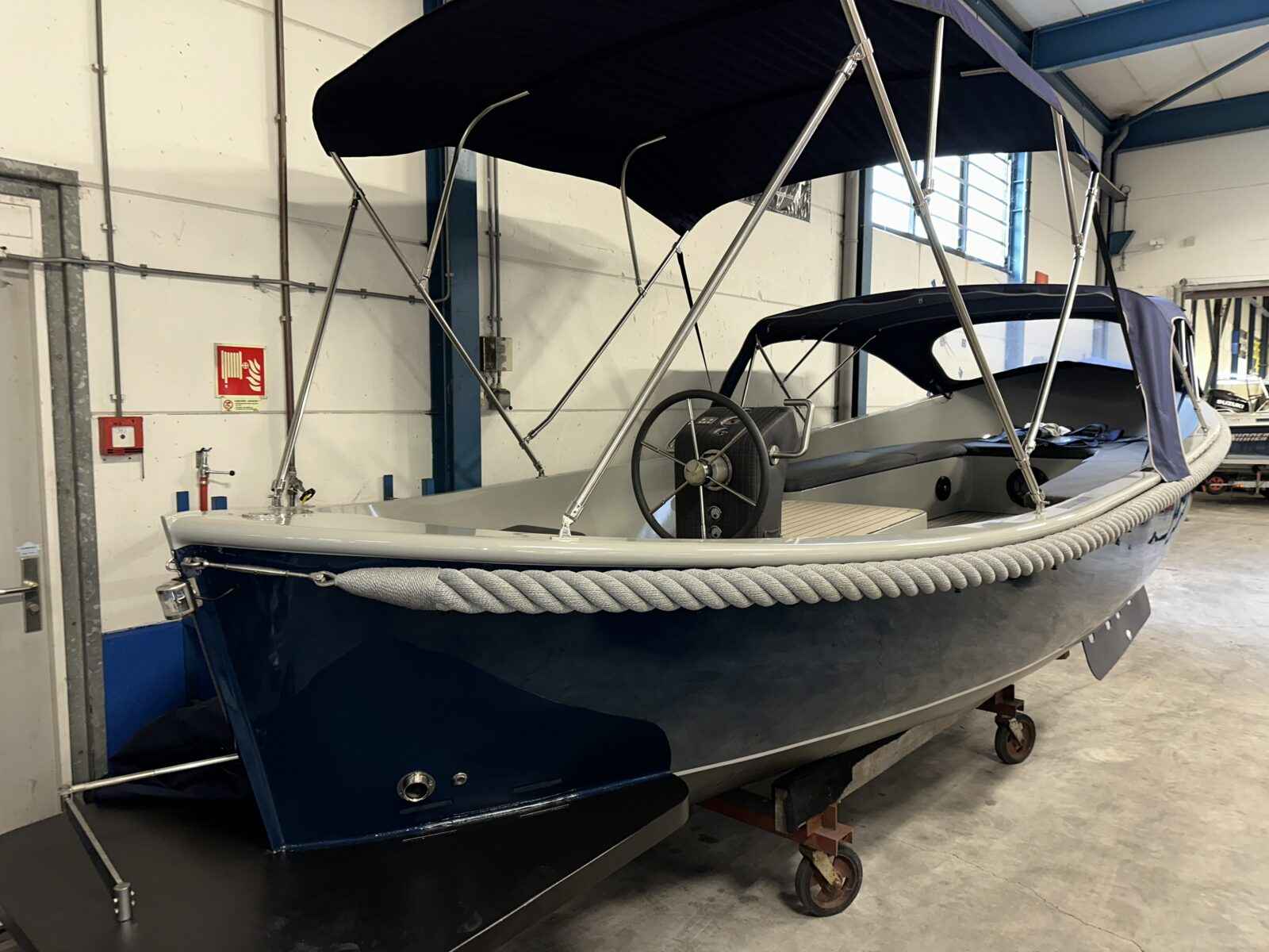 Motorboot Dutch Steel Sloep 740