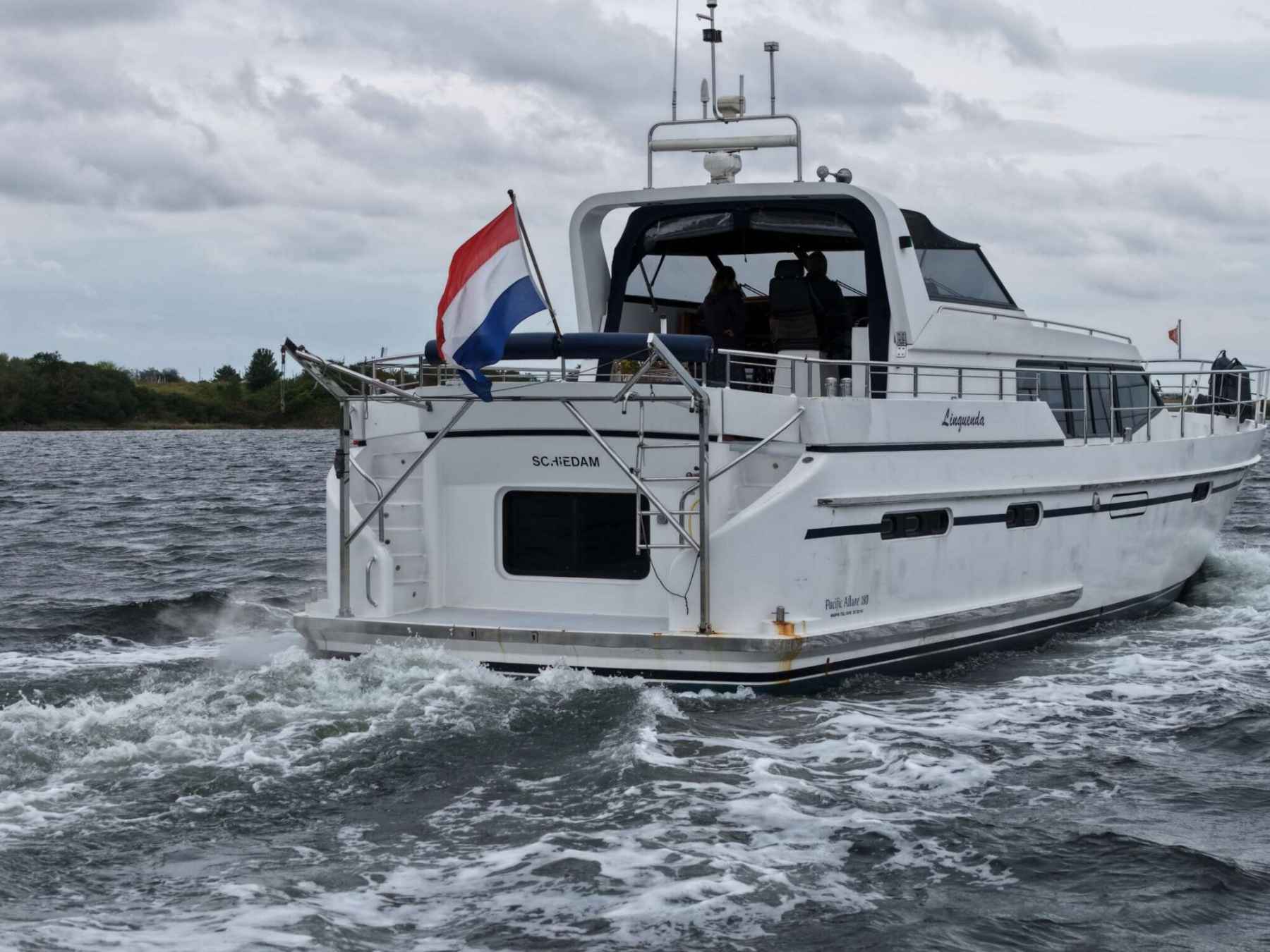 Motorboot Pacific Allure 180 Cabrio