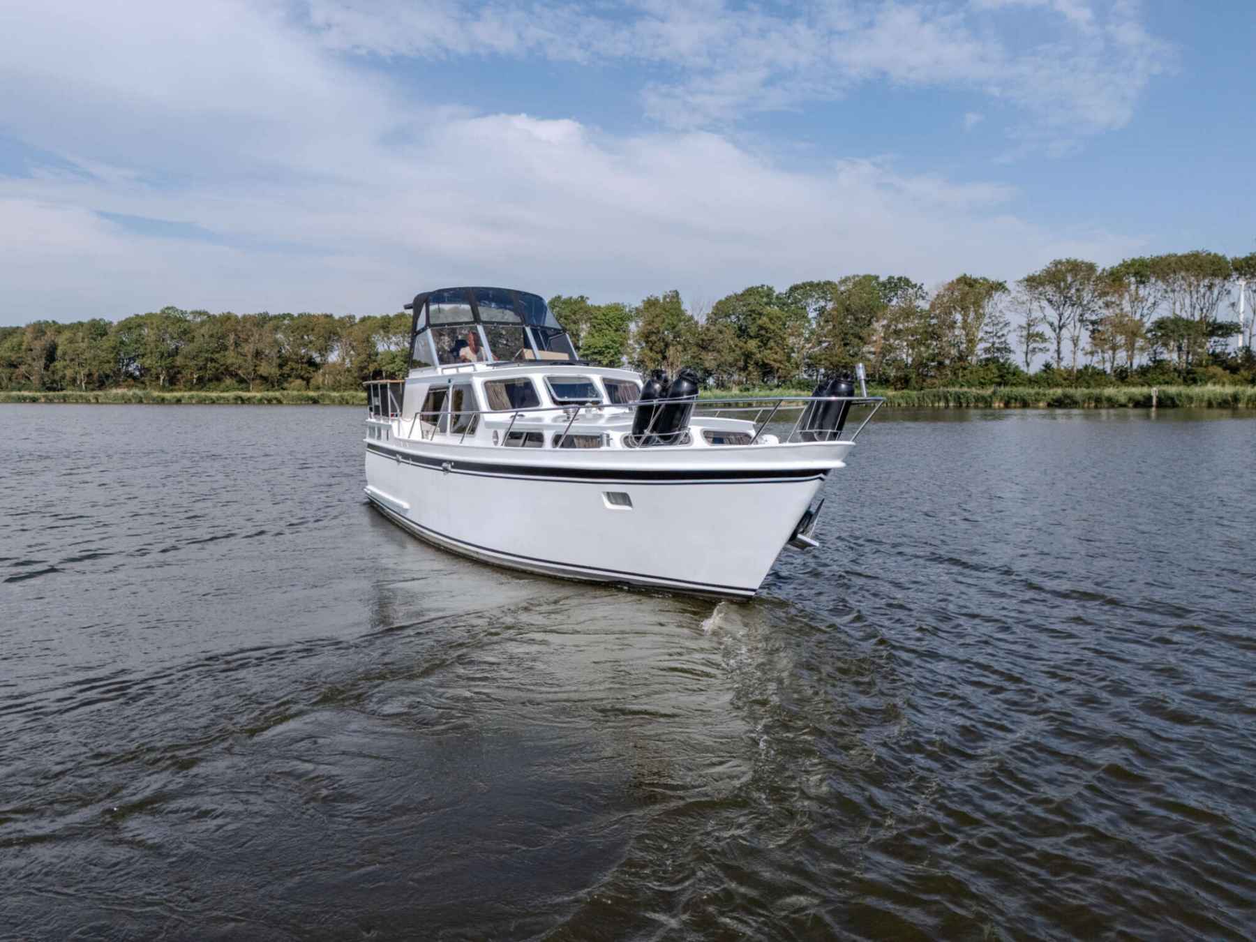 Motorboot Valkkruiser 10.50 AK Cabrio