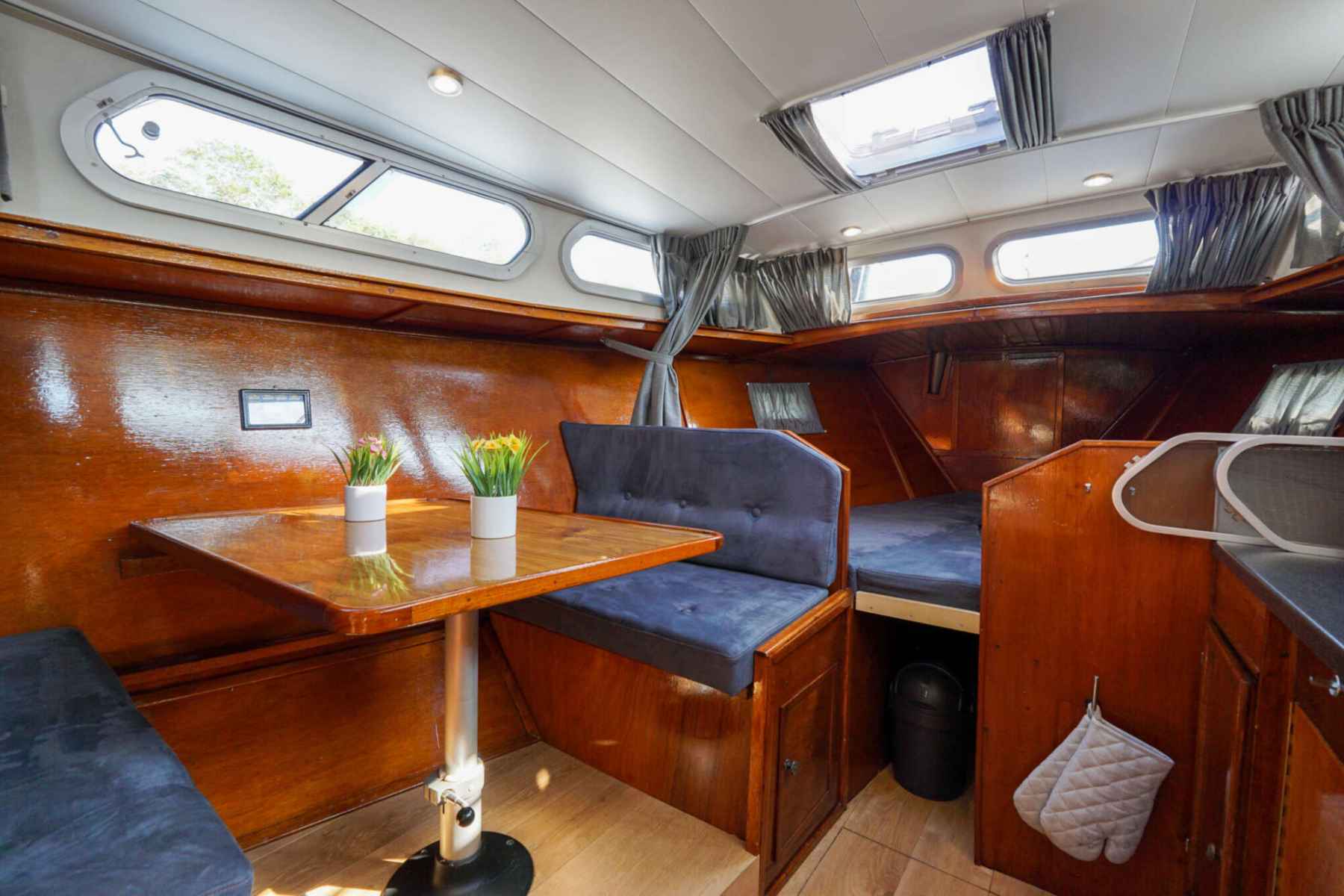 Motorboot Valkkruiser 10.50 AK Cabrio