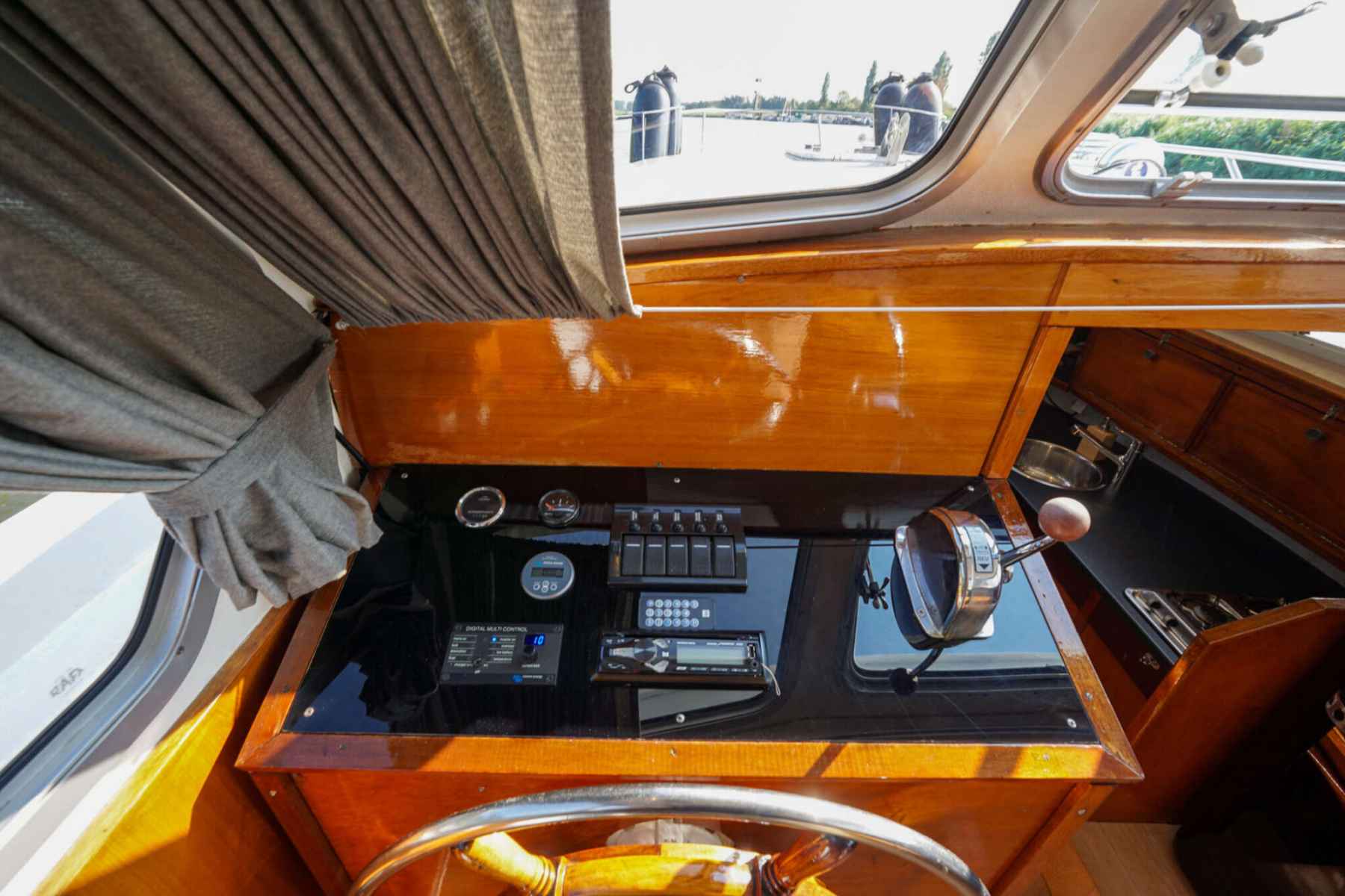 Motorboot Valkkruiser 10.50 AK Cabrio