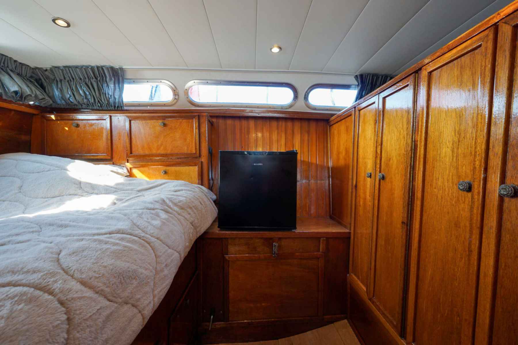 Motorboot Valkkruiser 10.50 AK Cabrio