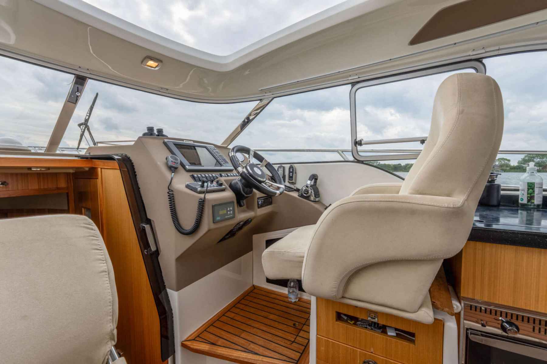 Motorboot Marex 370 ACC