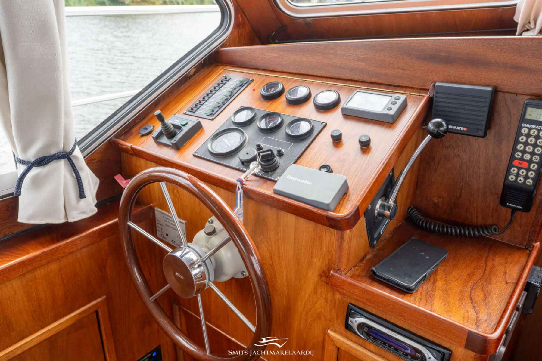 Motorboot Bach Yacht 35 OK