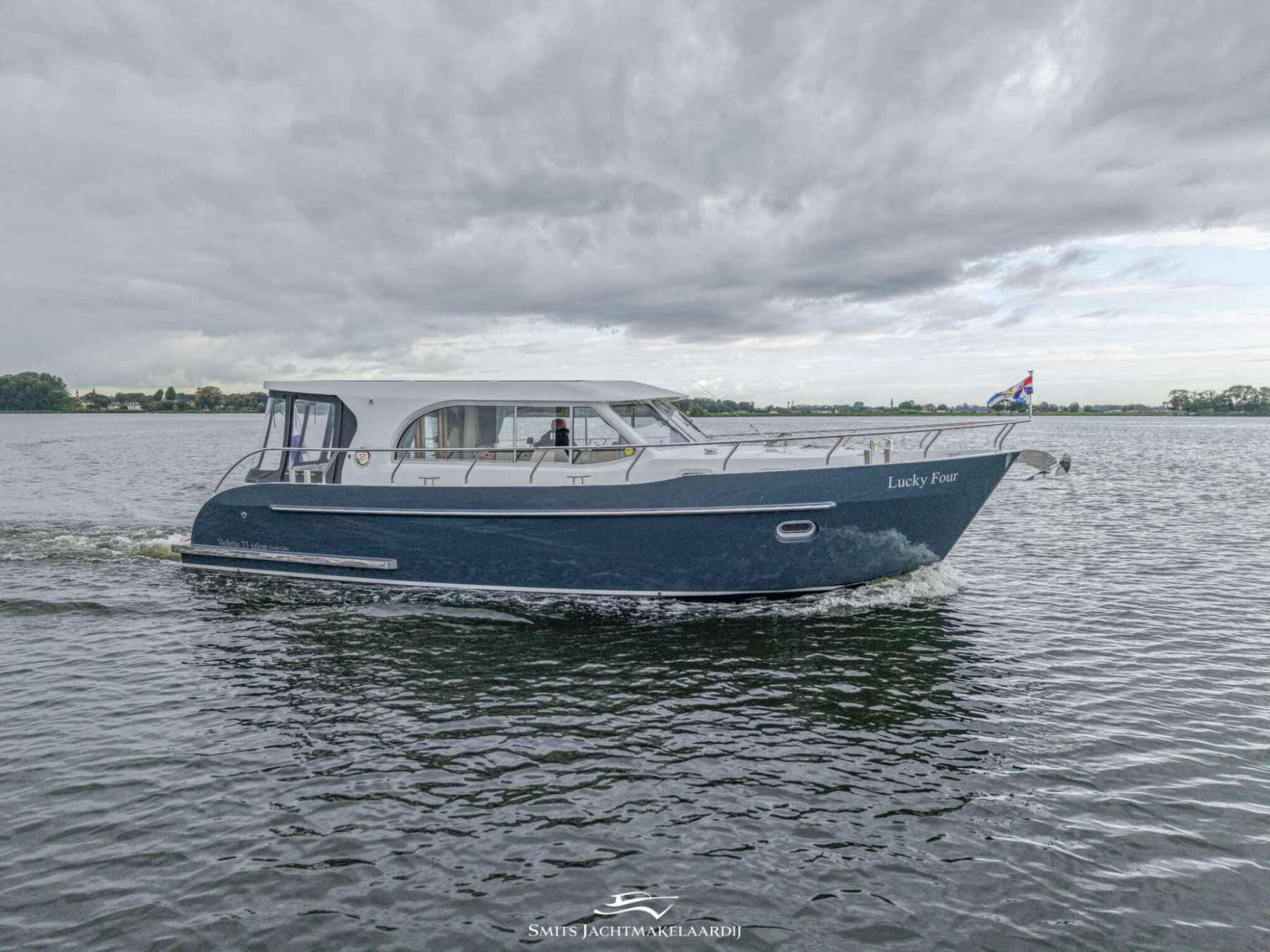 Motorboot Vedette 33 Salon Comfort Line