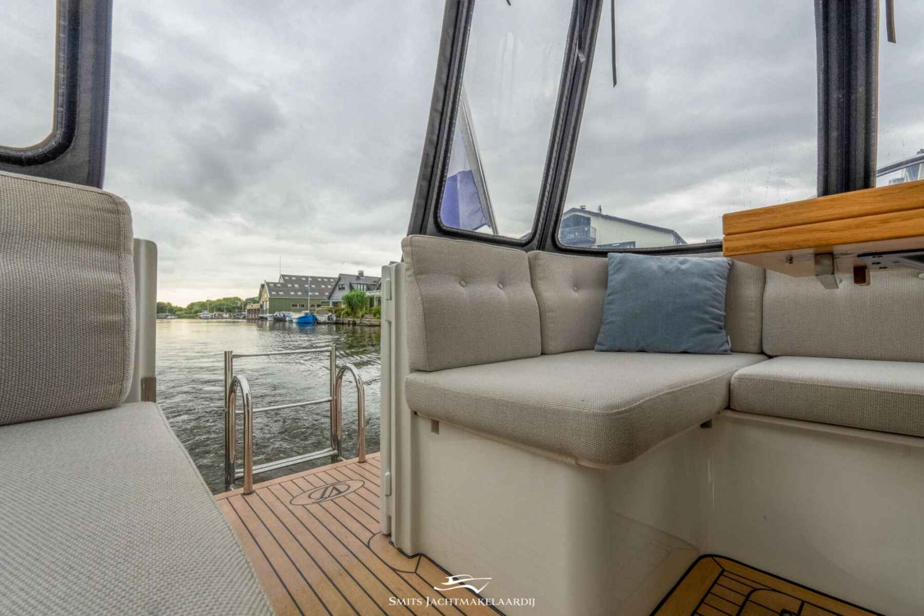 Motorboot Vedette 33 Salon Comfort Line