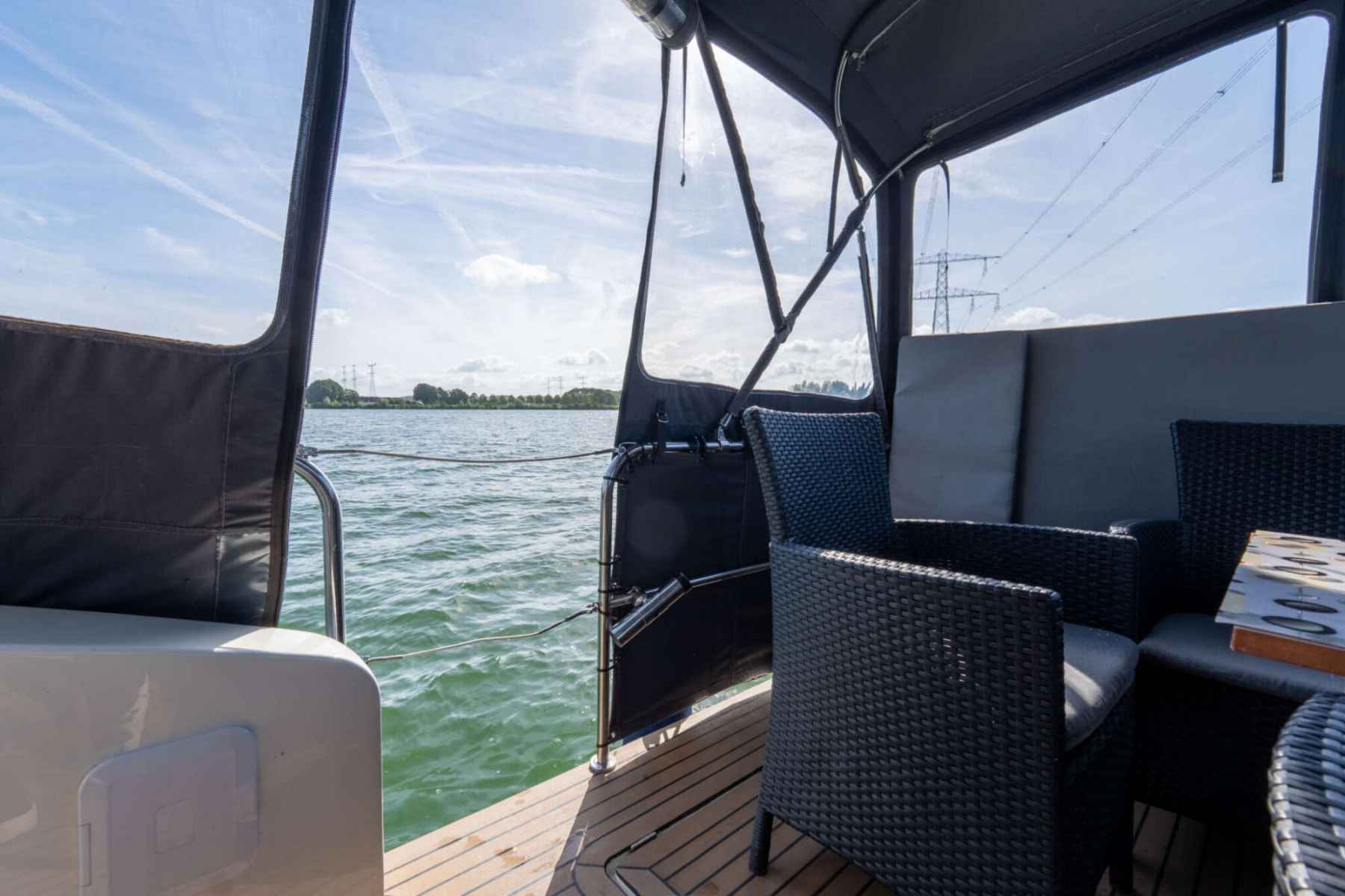 Motorboot Cobra Yachts Futura 40 Grand Horizon