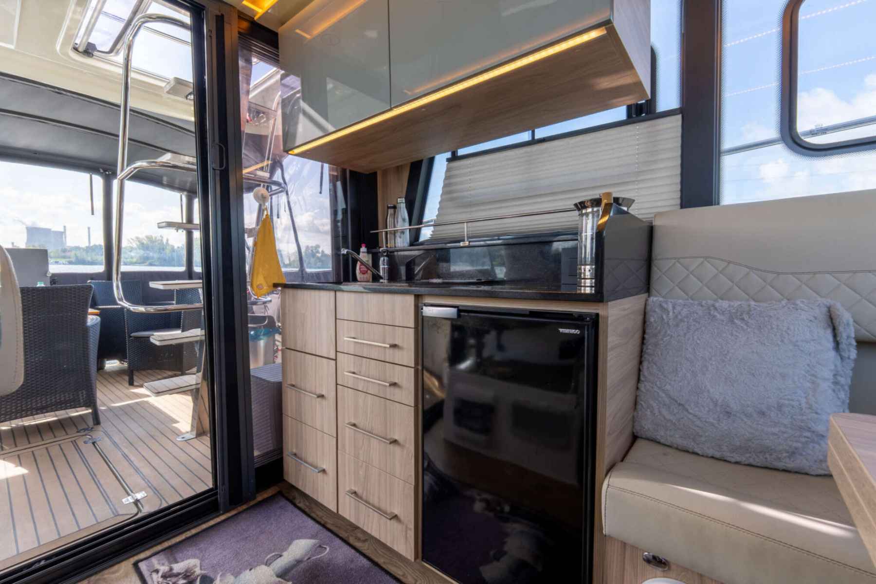 Motorboot Cobra Yachts Futura 40 Grand Horizon