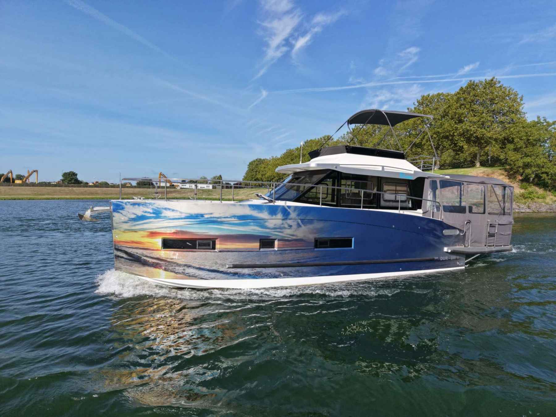 Motorboot Cobra Yachts Futura 40 Grand Horizon