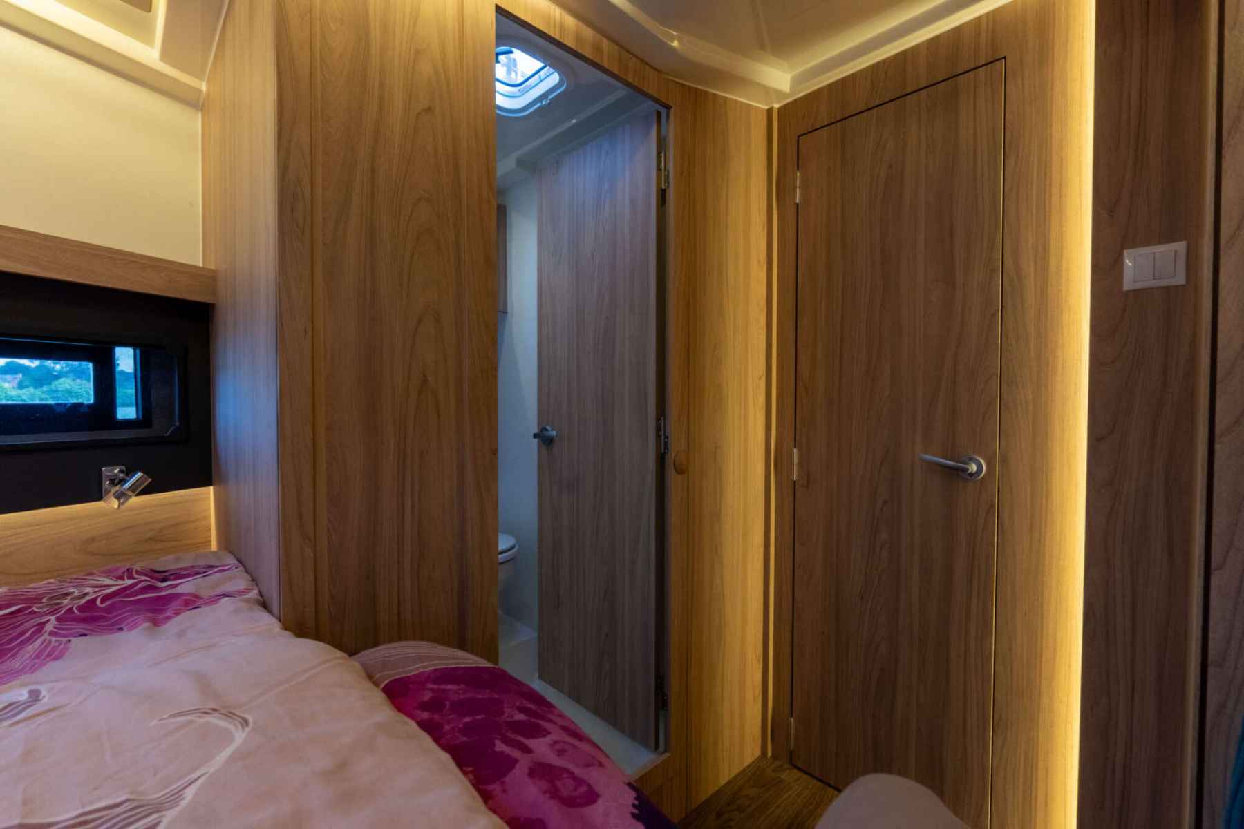 Motorboot Cobra Yachts Futura 40 Grand Horizon