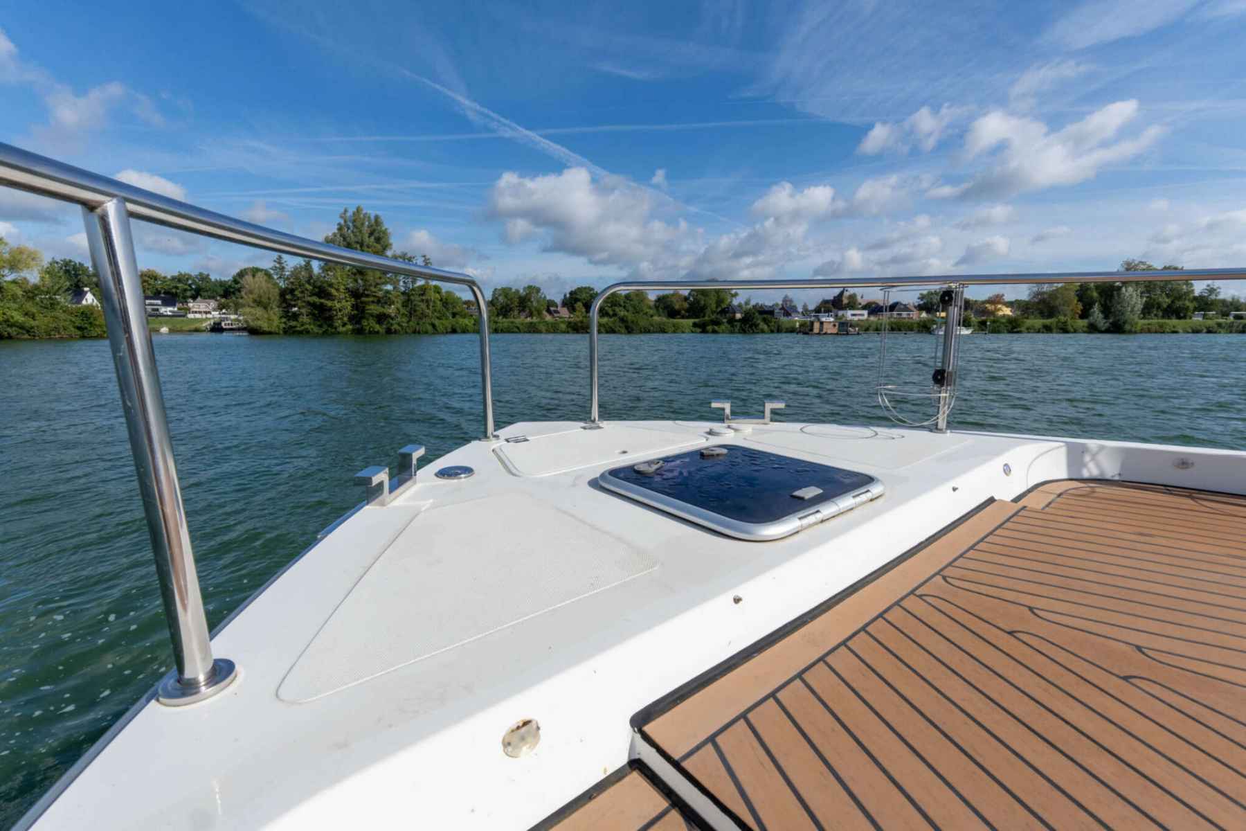Motorboot Cobra Yachts Futura 40 Grand Horizon