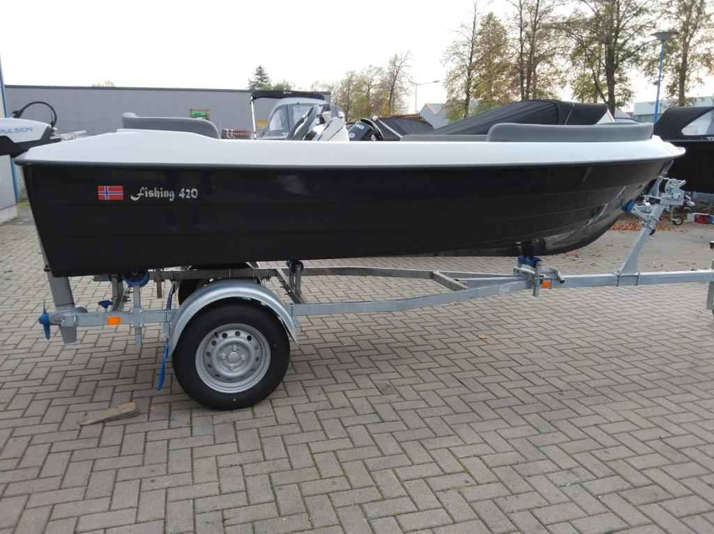 Motorboot BlueCraft Fishing 420