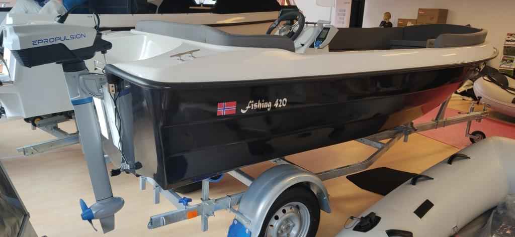 Motorboot BlueCraft Fishing 420