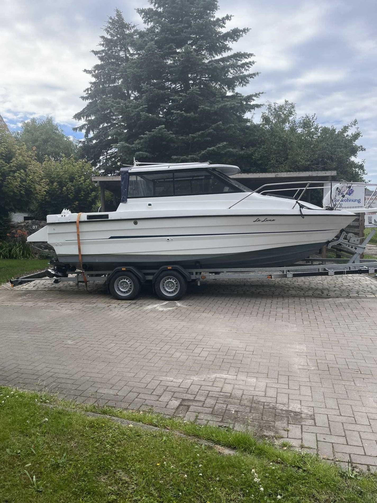 Bayliner Trophy 2159