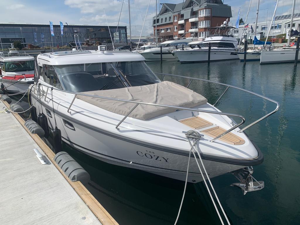 Motorboot Aquador 28 HT
