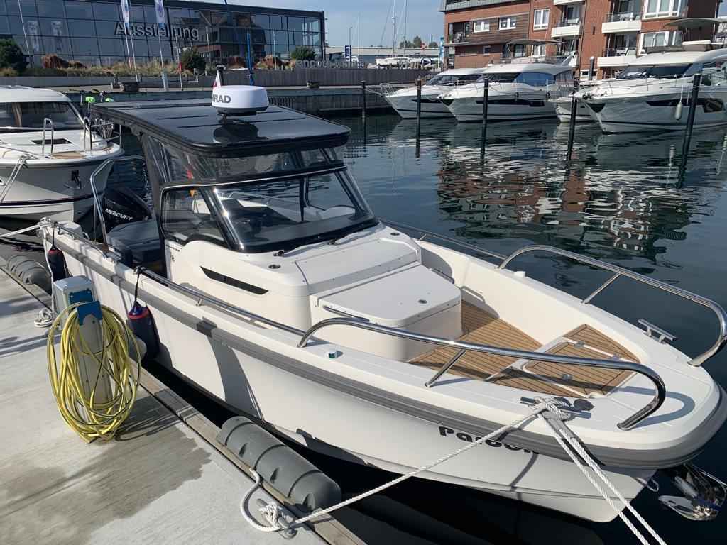 Motorboot Nimbus T8 T-Top