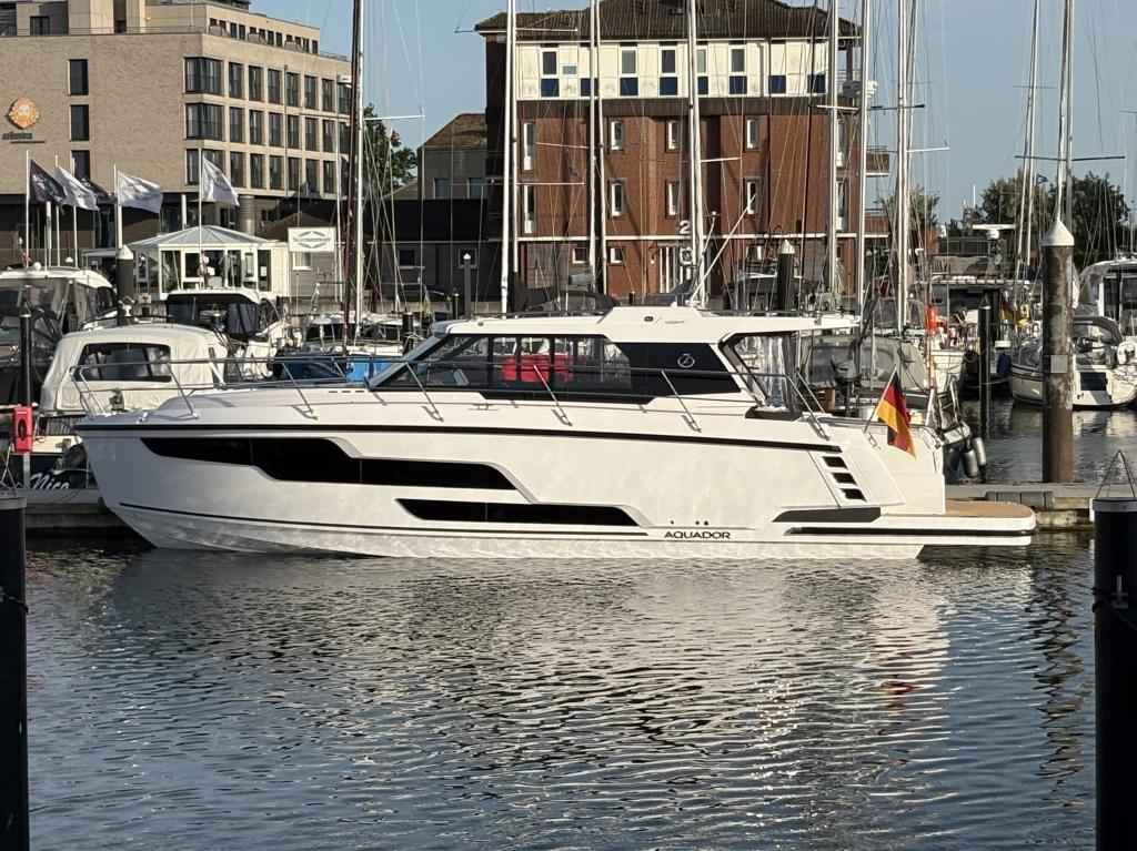 Motorboot Aquador 400 HT