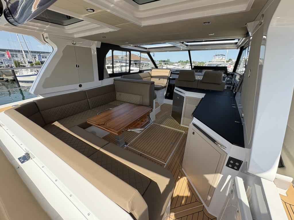 Motorboot Aquador 400 HT