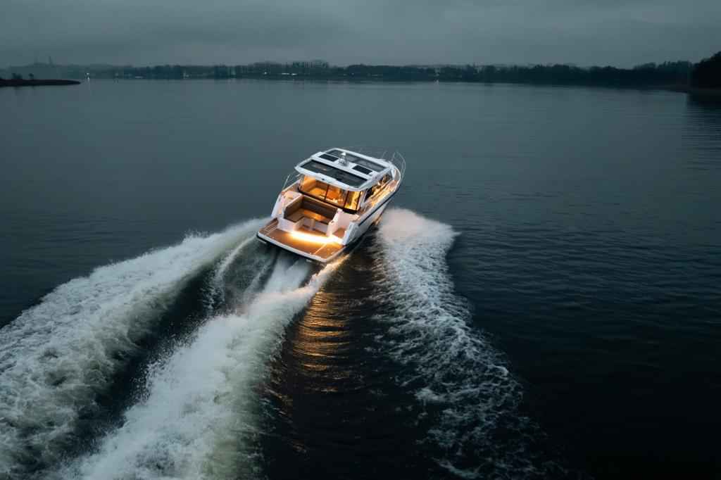 Motorboot Aquador 400 HT