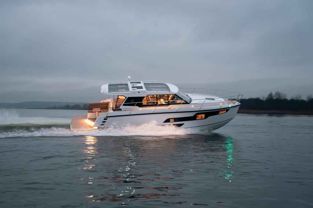 Motorboot Aquador 400 HT