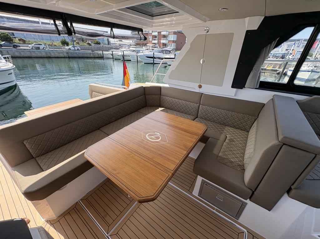 Motorboot Aquador 400 HT