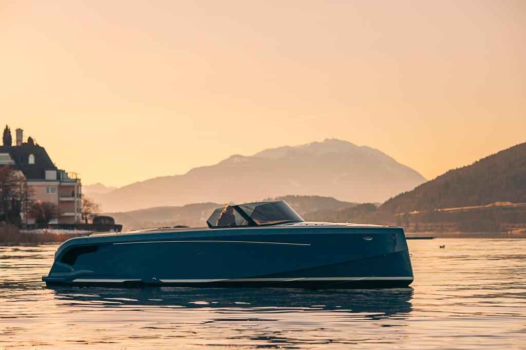 Motorboot Lex 790