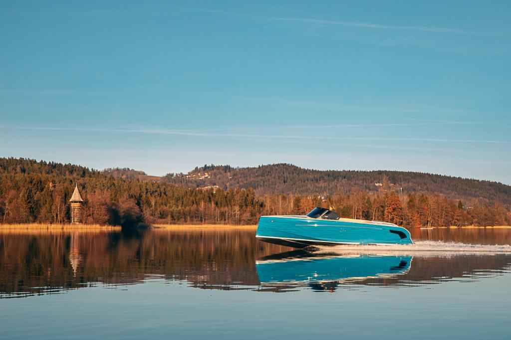 Motorboot Lex 790