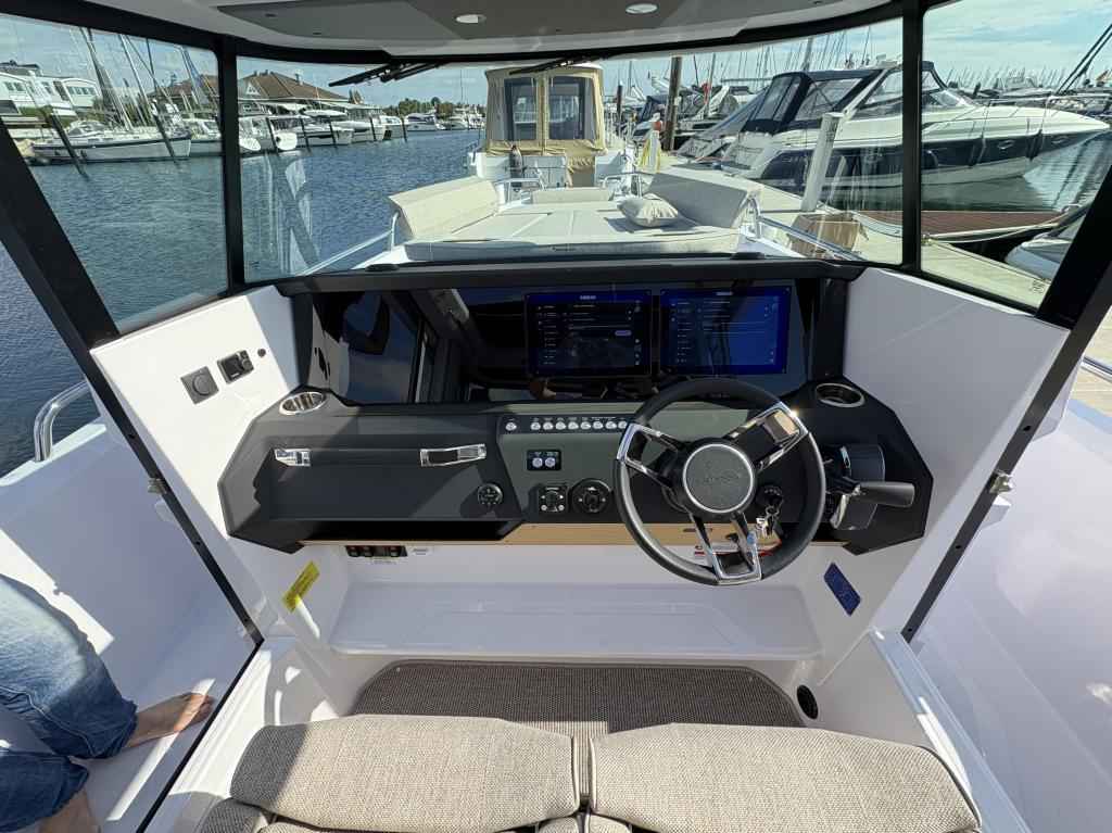 Motorboot Axopar 29 XC Cross Cabin