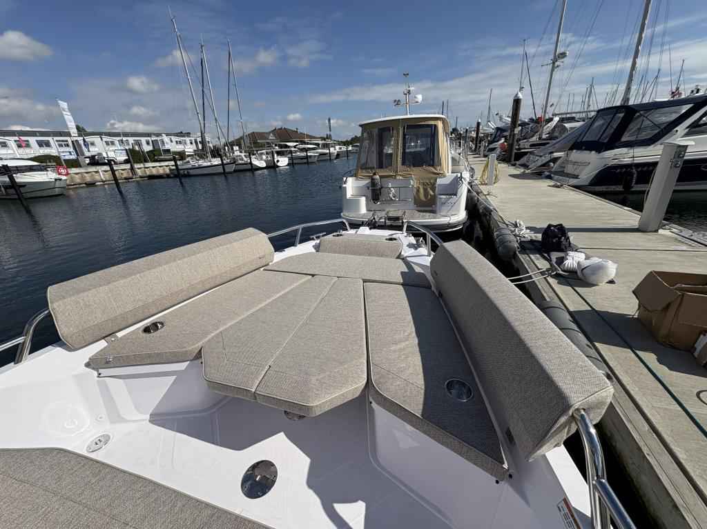 Motorboot Axopar 29 XC Cross Cabin