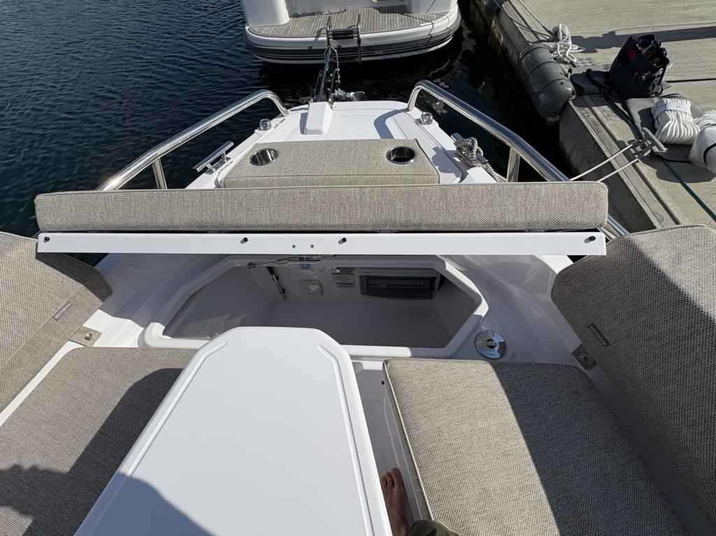 Motorboot Axopar 29 XC Cross Cabin