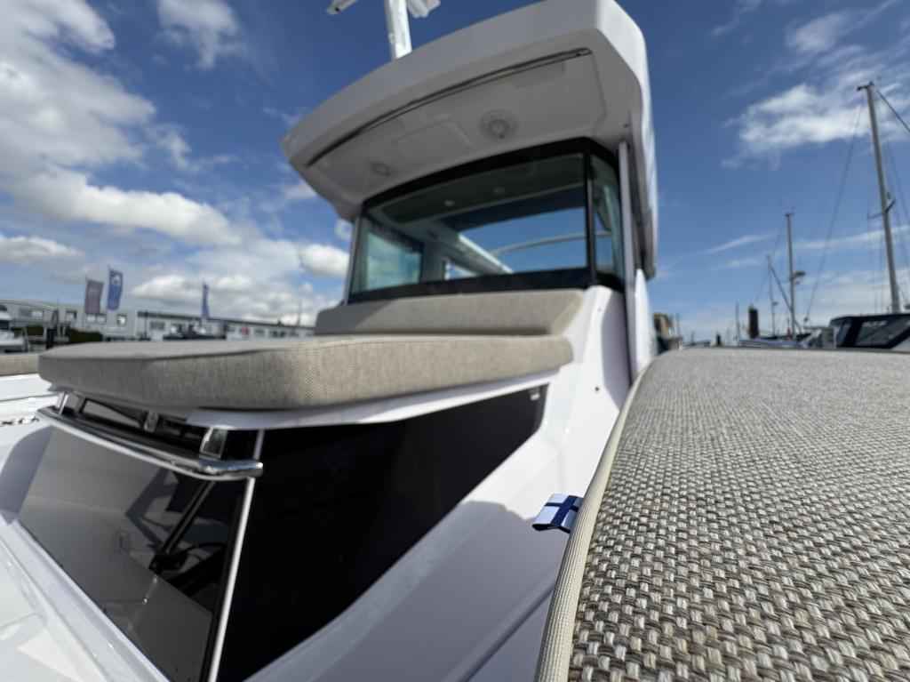 Motorboot Axopar 29 XC Cross Cabin