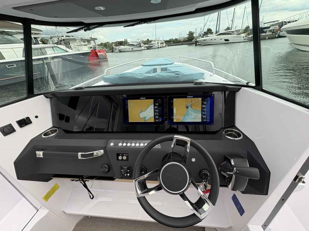Motorboot Axopar 29 XC Cross Cabin