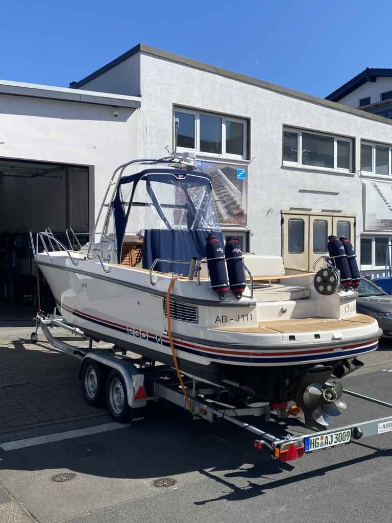 Motorboot Nimbus 230 R