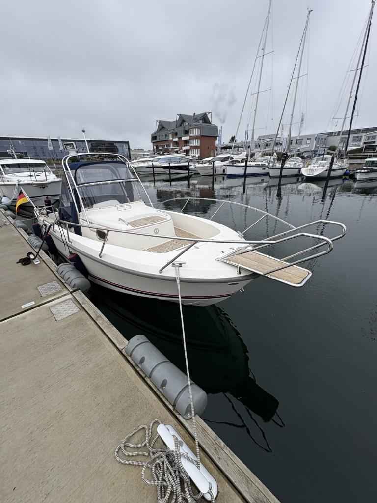 Motorboot Nimbus 230 R