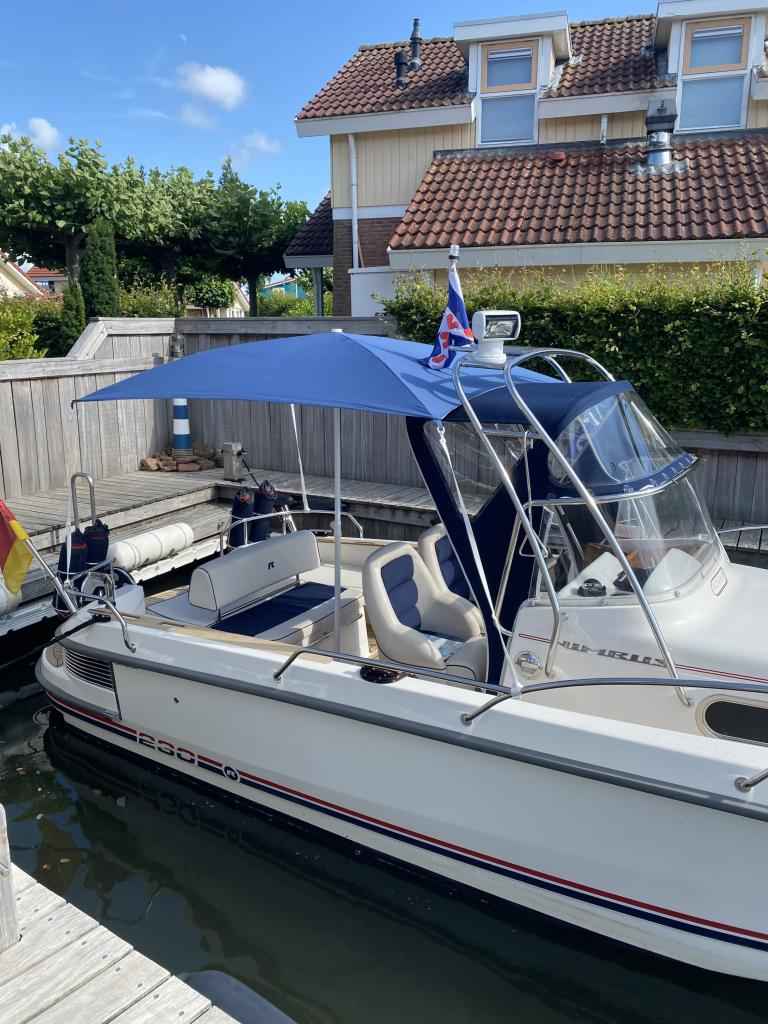 Motorboot Nimbus 230 R
