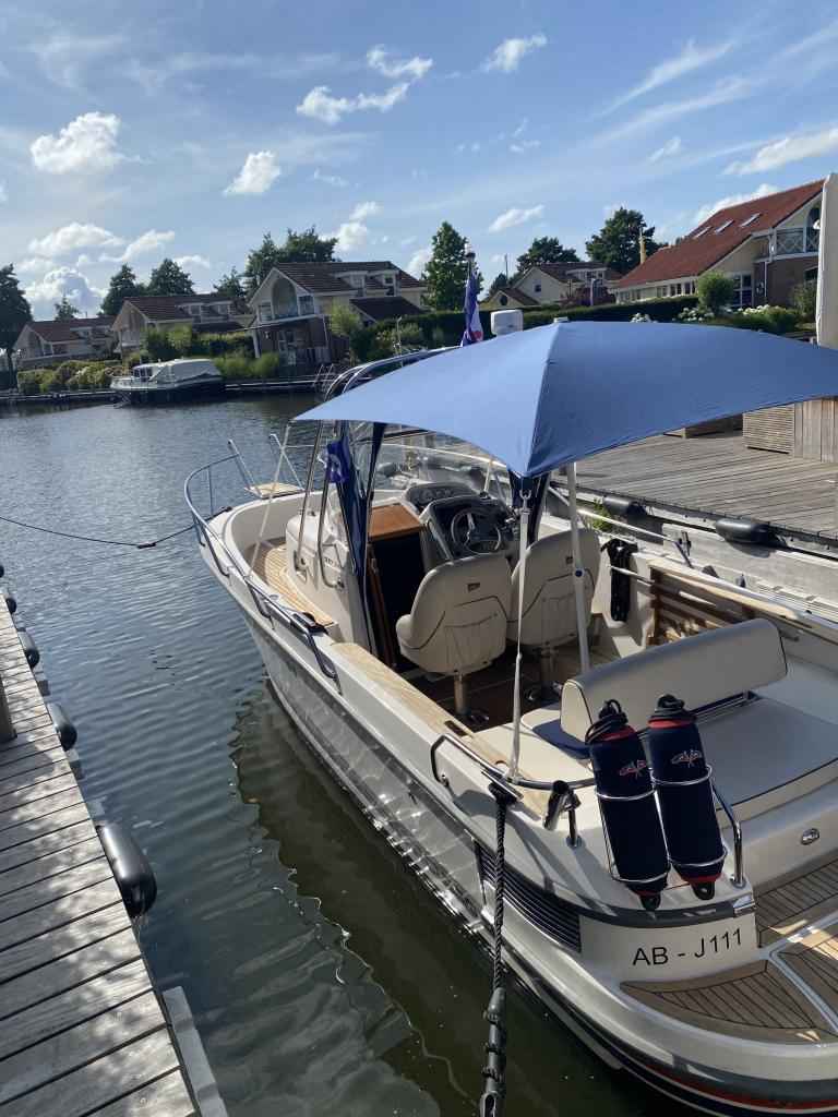Motorboot Nimbus 230 R
