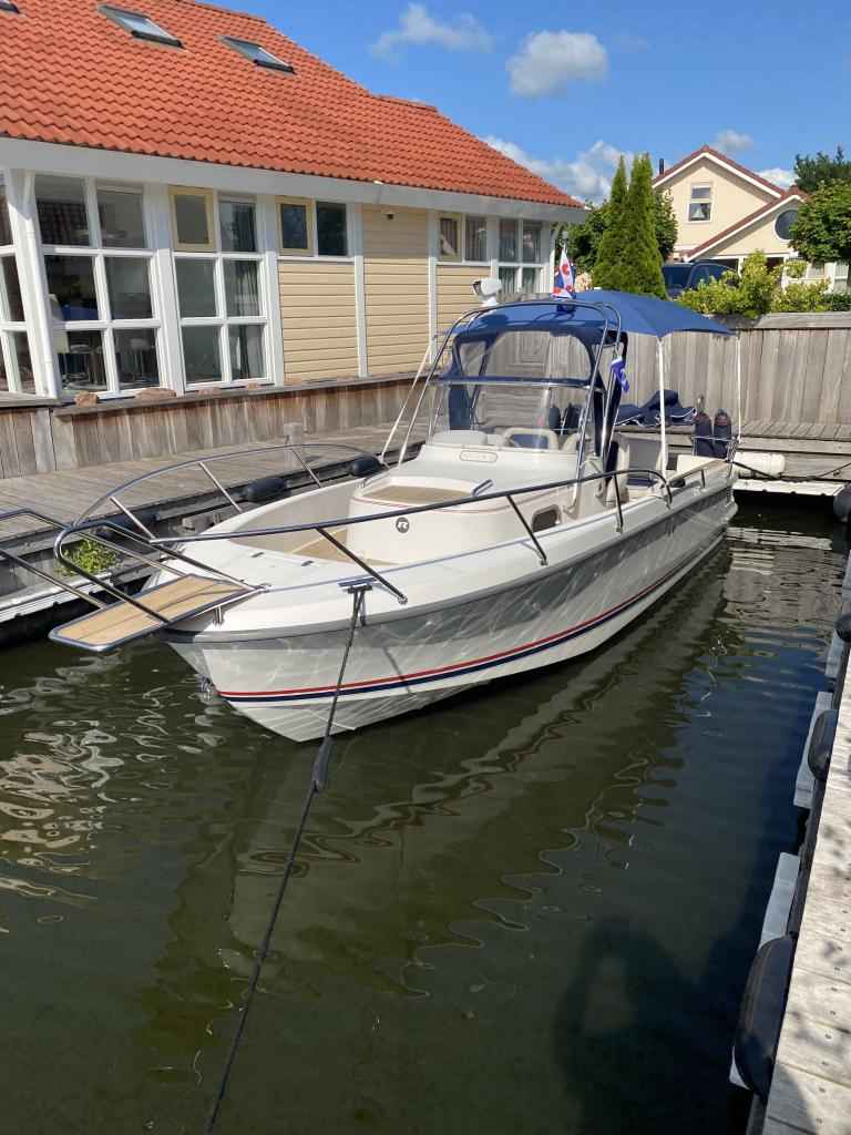 Motorboot Nimbus 230 R