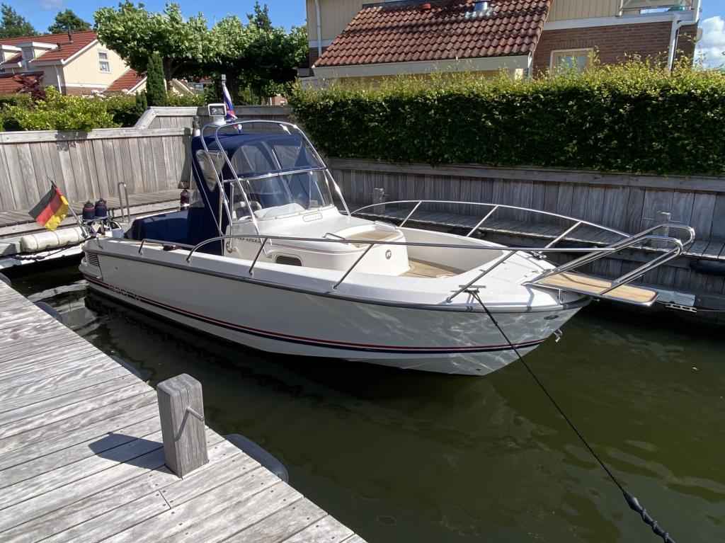 Motorboot Nimbus 230 R